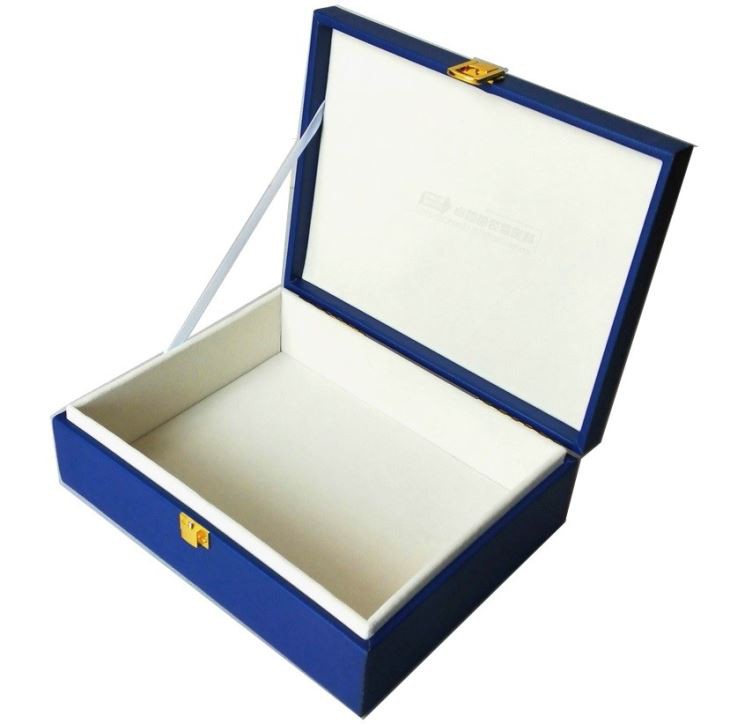 Trophy Box